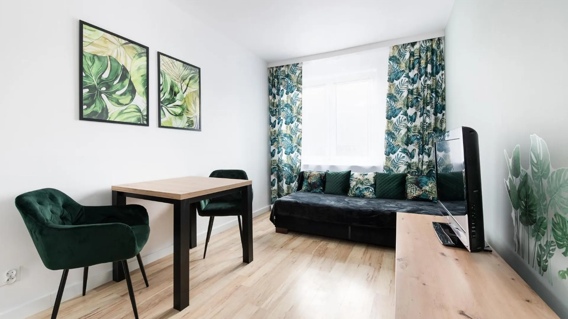 Hello Apartments Chlopska location
